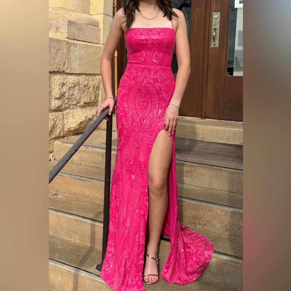 🩷 Long, sequined, mermaid-style pink prom/homecoming dress